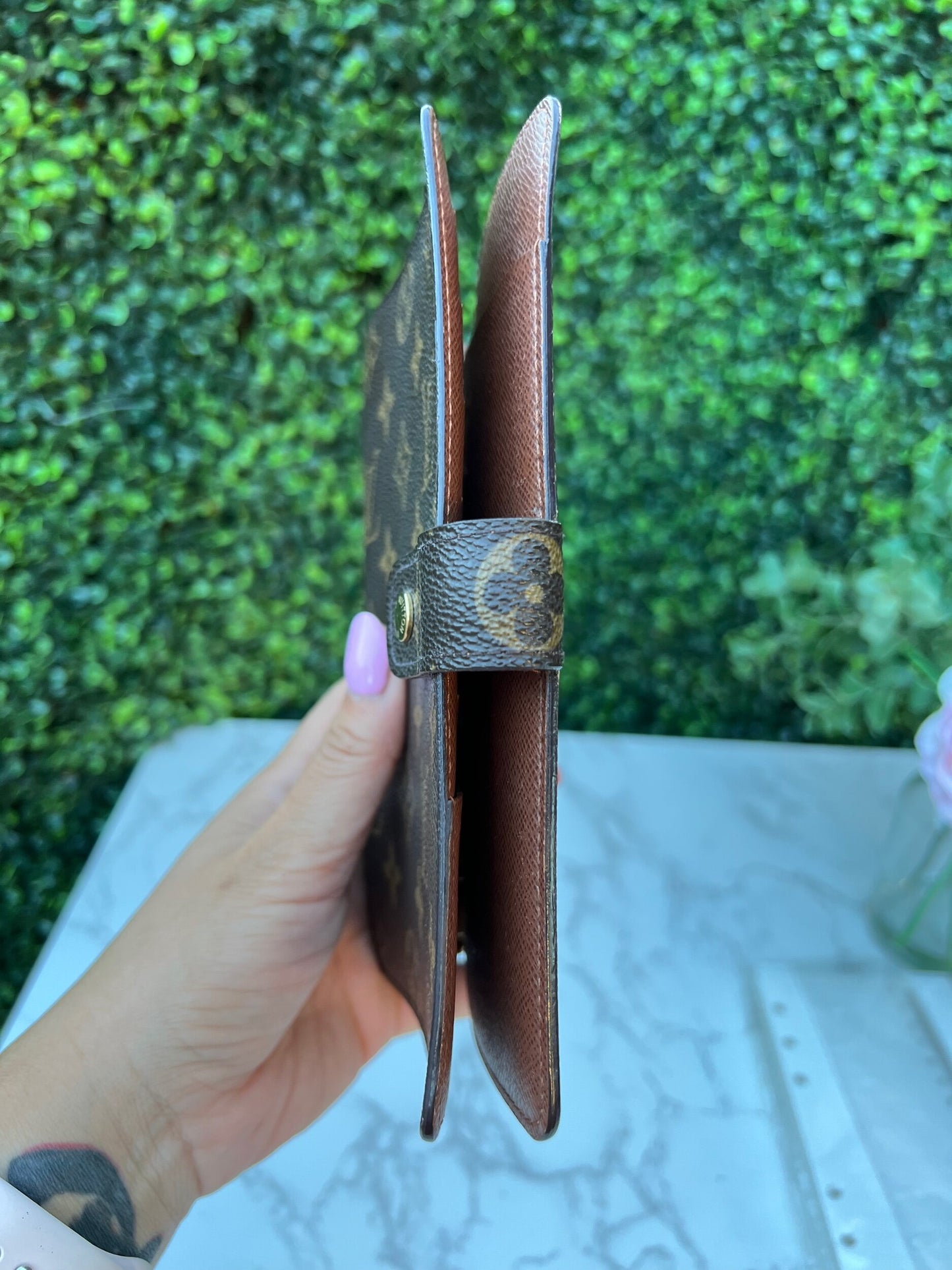 Authentic Preowned  LV Medium Ring Agenda MM