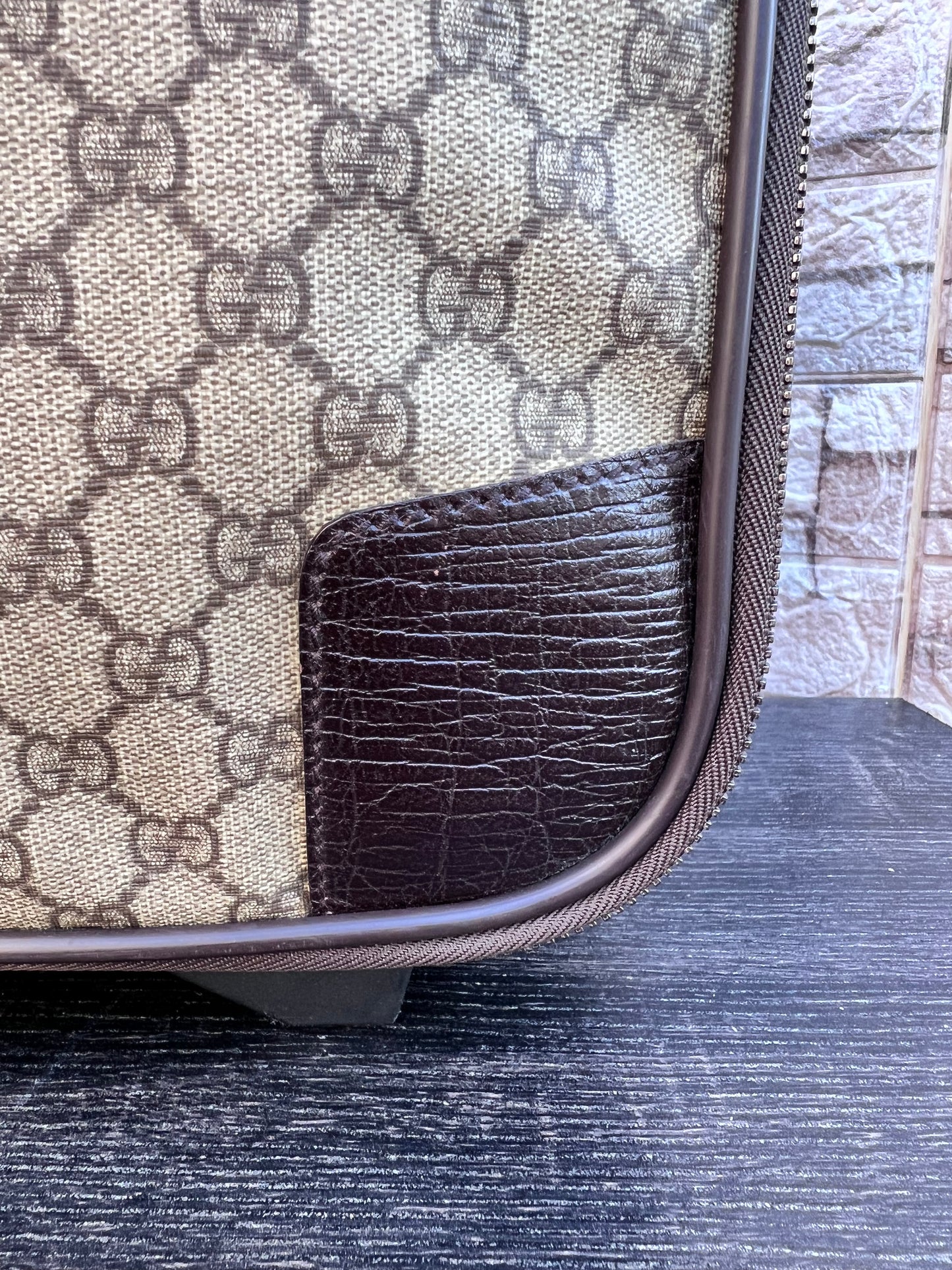 GG Supreme Rolling Suitcase