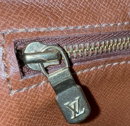 Trocadero 27 Monogram Crossbody Bag