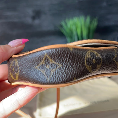 Authentic Preowned Cancun Pochette