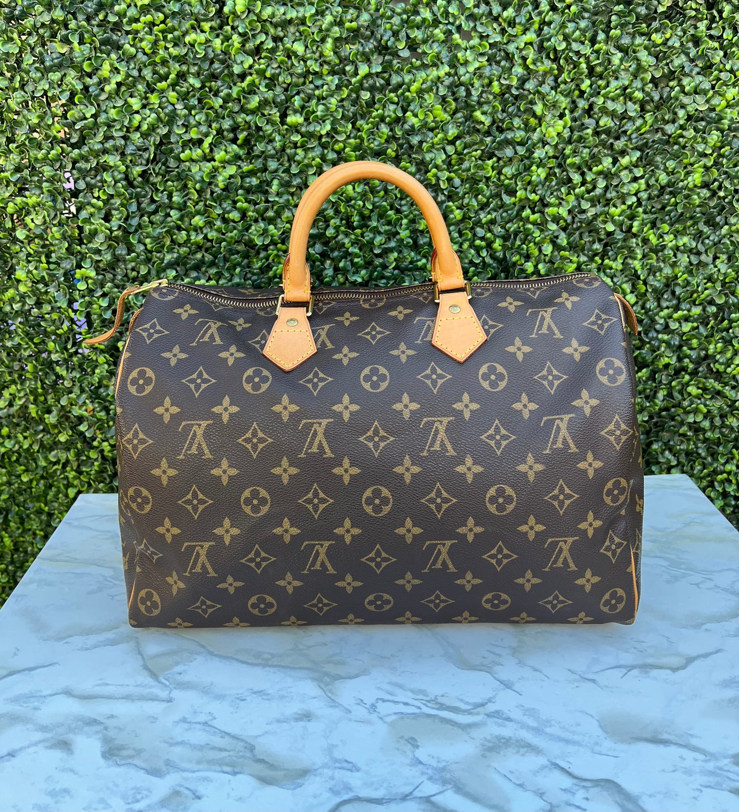 Speedy 35 Monogram