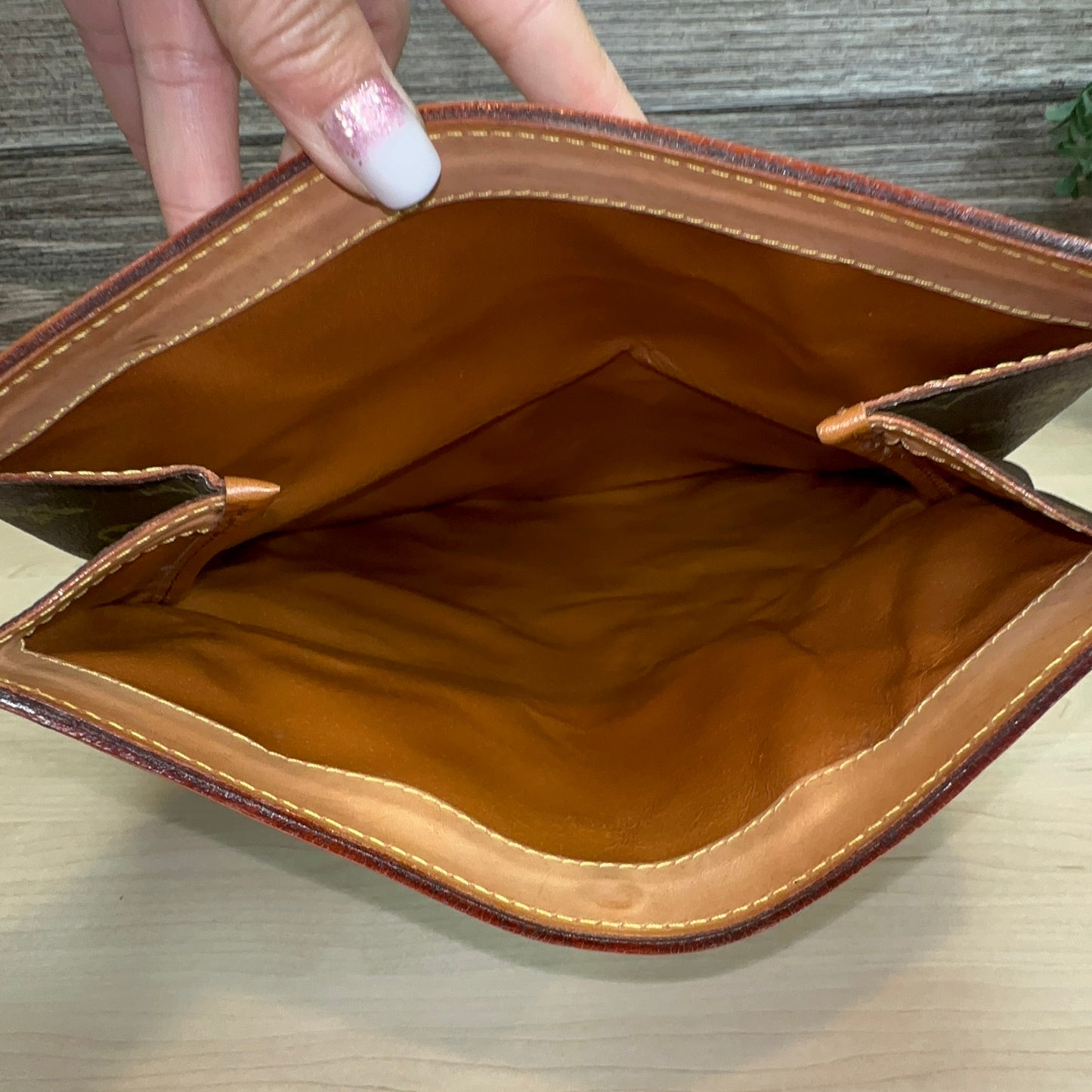 Vintage Pilante Clutch