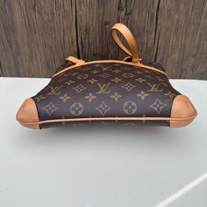 Louis Vuitton Sac Coussin GM Monogram Canvas