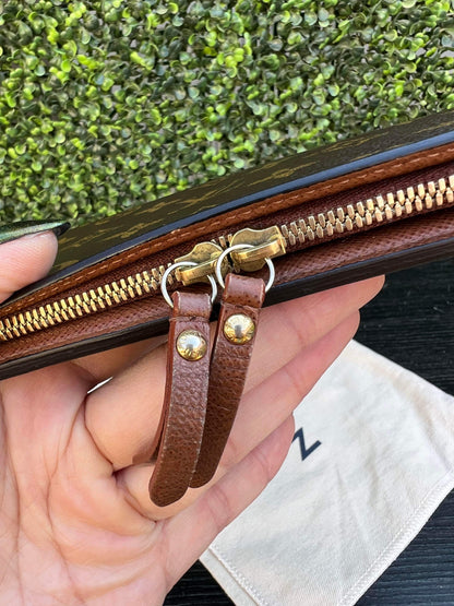 XL Insolite Organizer Wallet