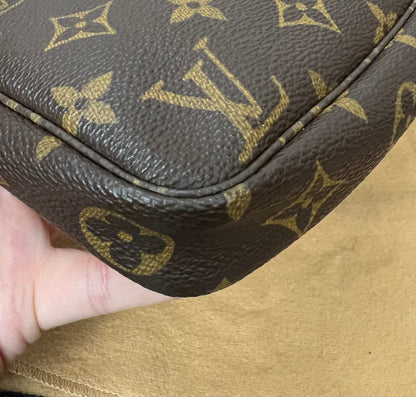 Pochette Accessories Monogram Canvas
