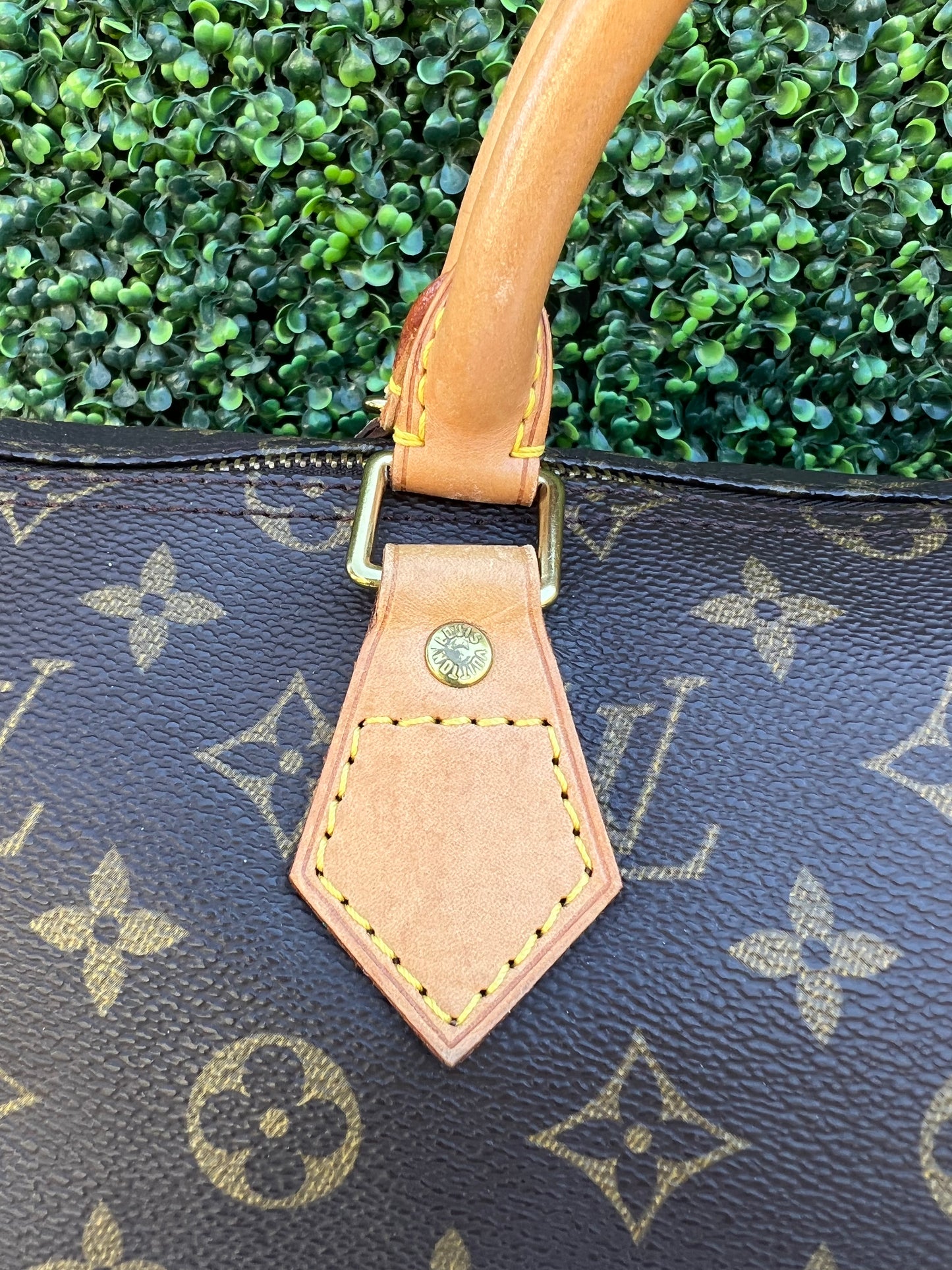 Speedy 35 Monogram