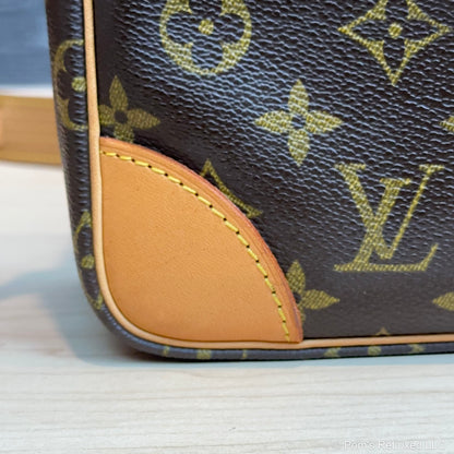 Trocadero 30 Monogram Canvas Crossbody Bag