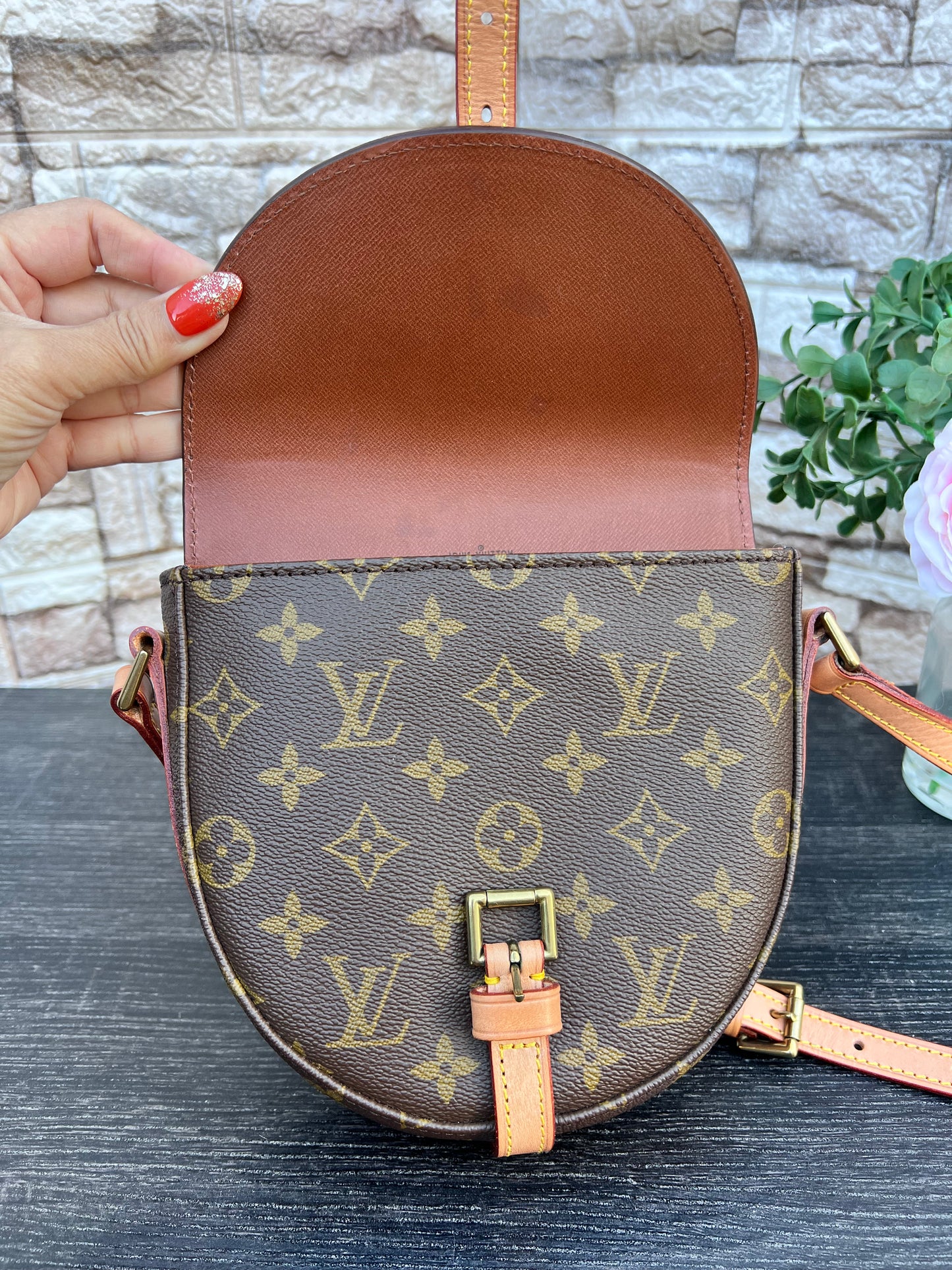 Vintage Chantilly PM Crossbody Bag