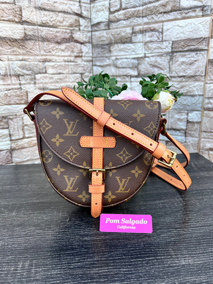Vintage Chantilly PM Crossbody Bag