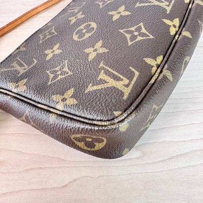 Pochette Accessories Monogram Canvas