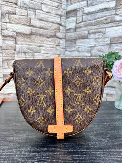 Vintage Chantilly PM Crossbody Bag