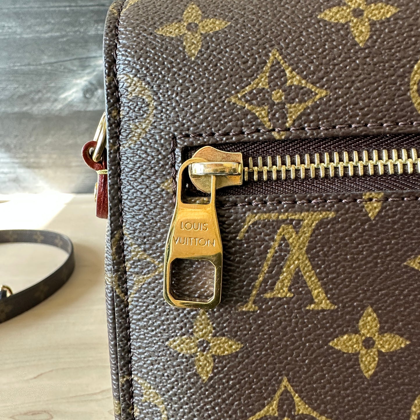 Authentic Preowned Louis Vuitton Pochette Metis