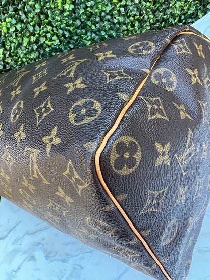 Speedy 35 Monogram