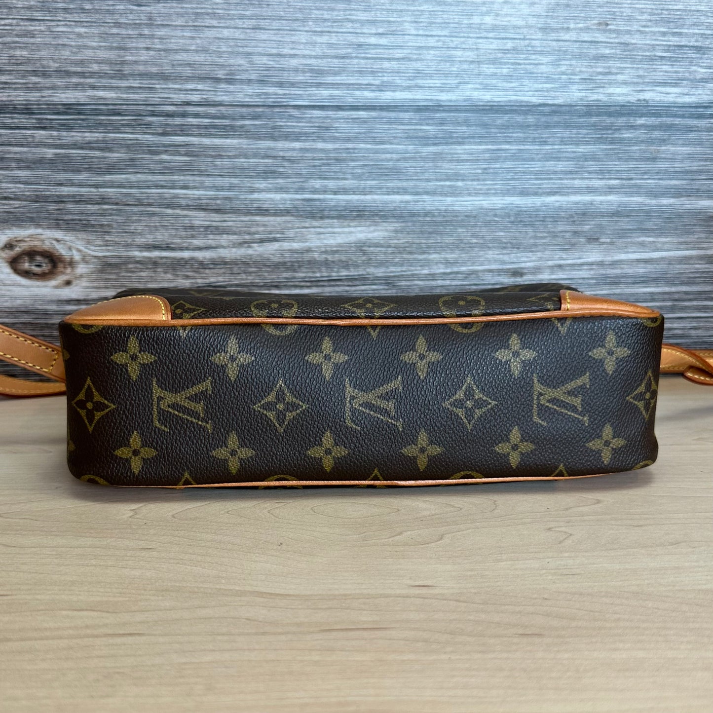 Trocadero 27 Monogram Crossbody Bag