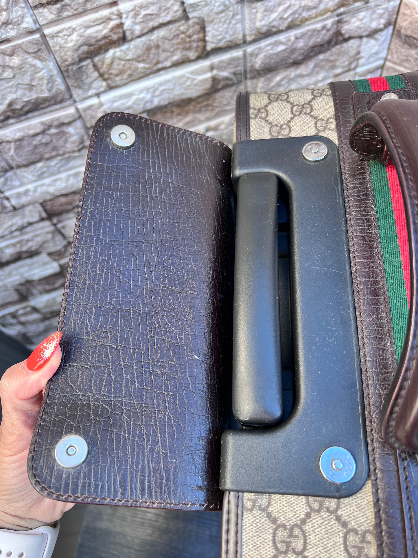 GG Supreme Rolling Suitcase