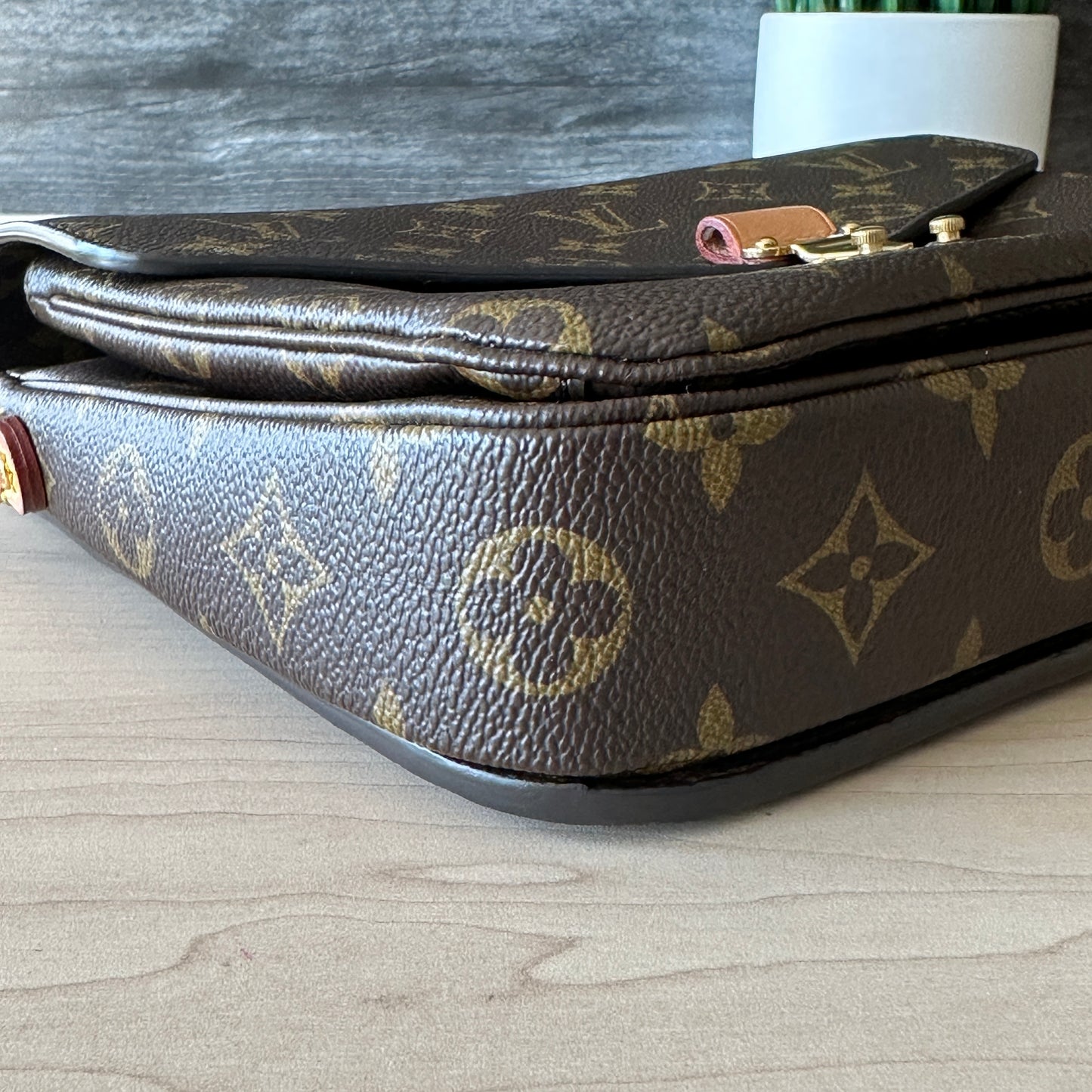 Authentic Preowned Louis Vuitton Pochette Metis