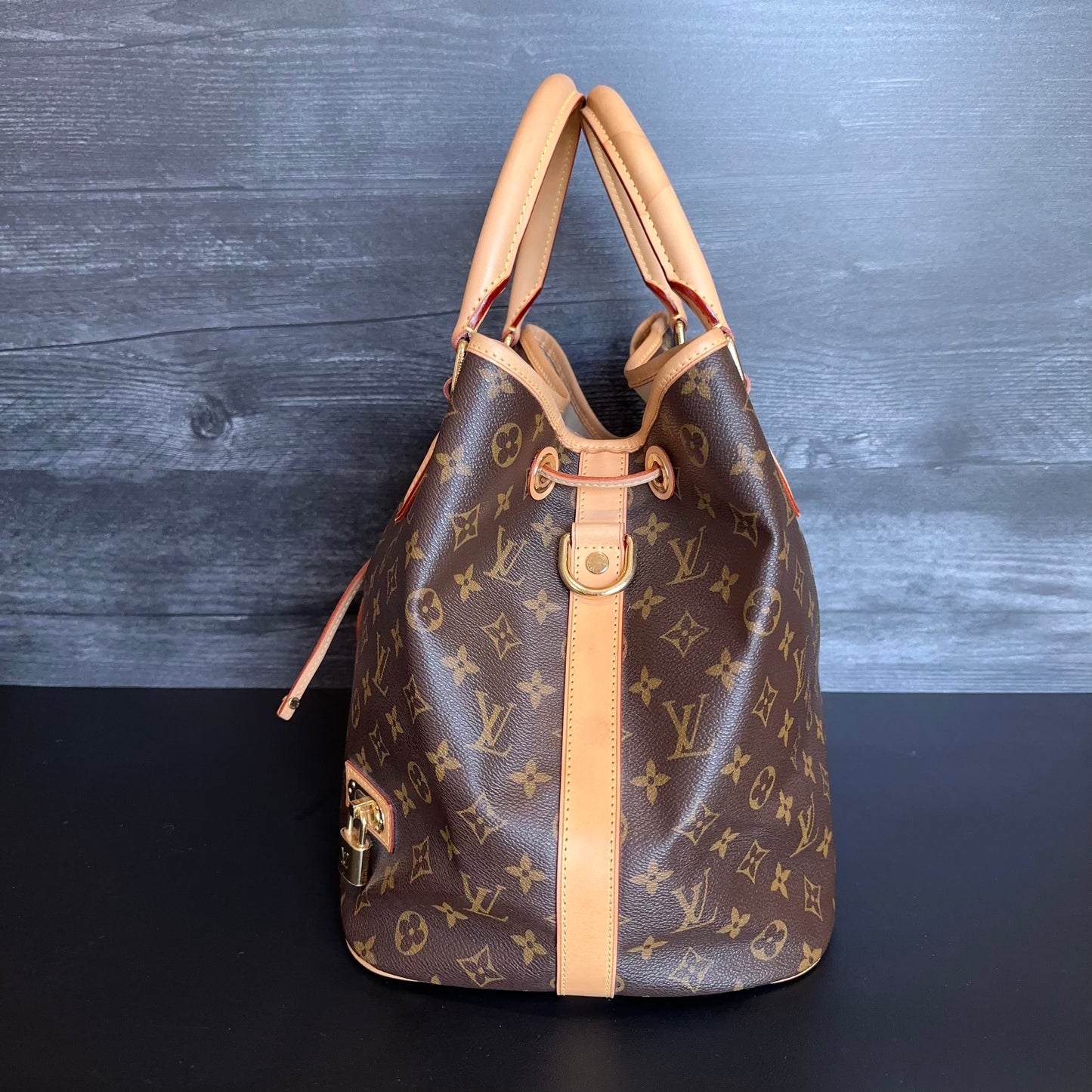 Limited Edition Monogram Neo Noe Two Way Bag