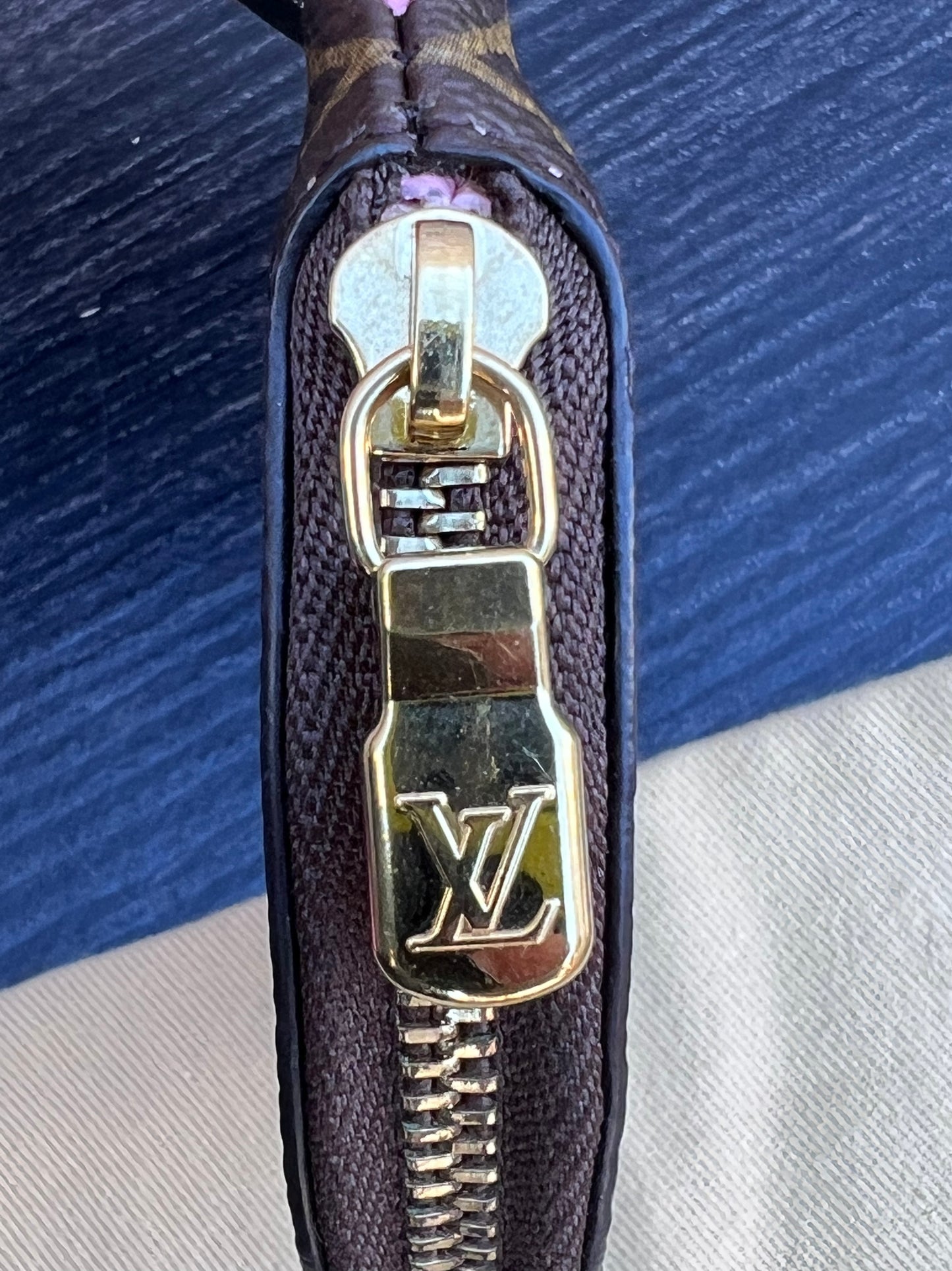Louis Vuitton Japan Limited Edition Vivienne Christmas Animation Round Coin Purse