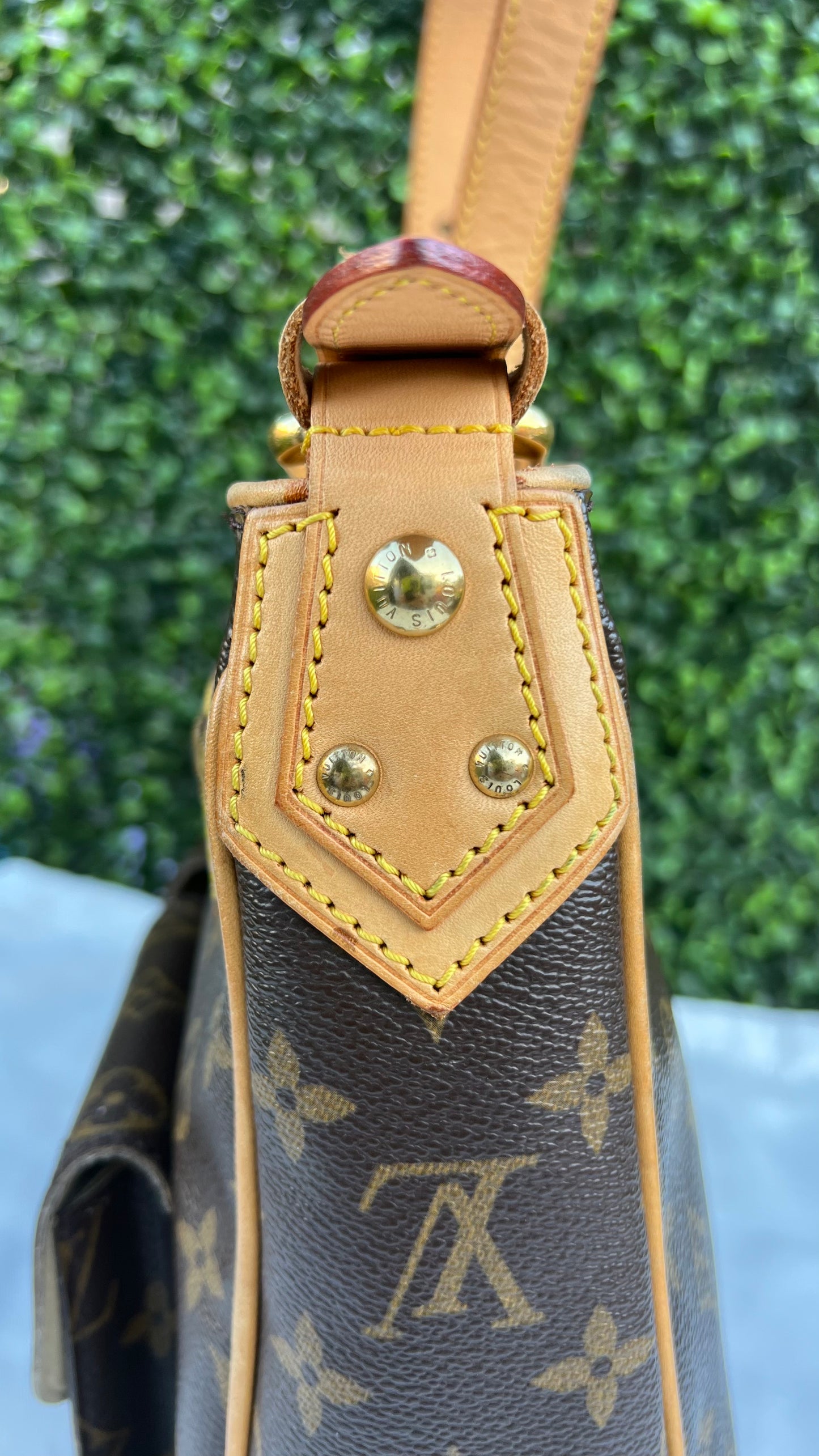 Hudson GM Crossbody Bag With Two Straps Monogram Canvas