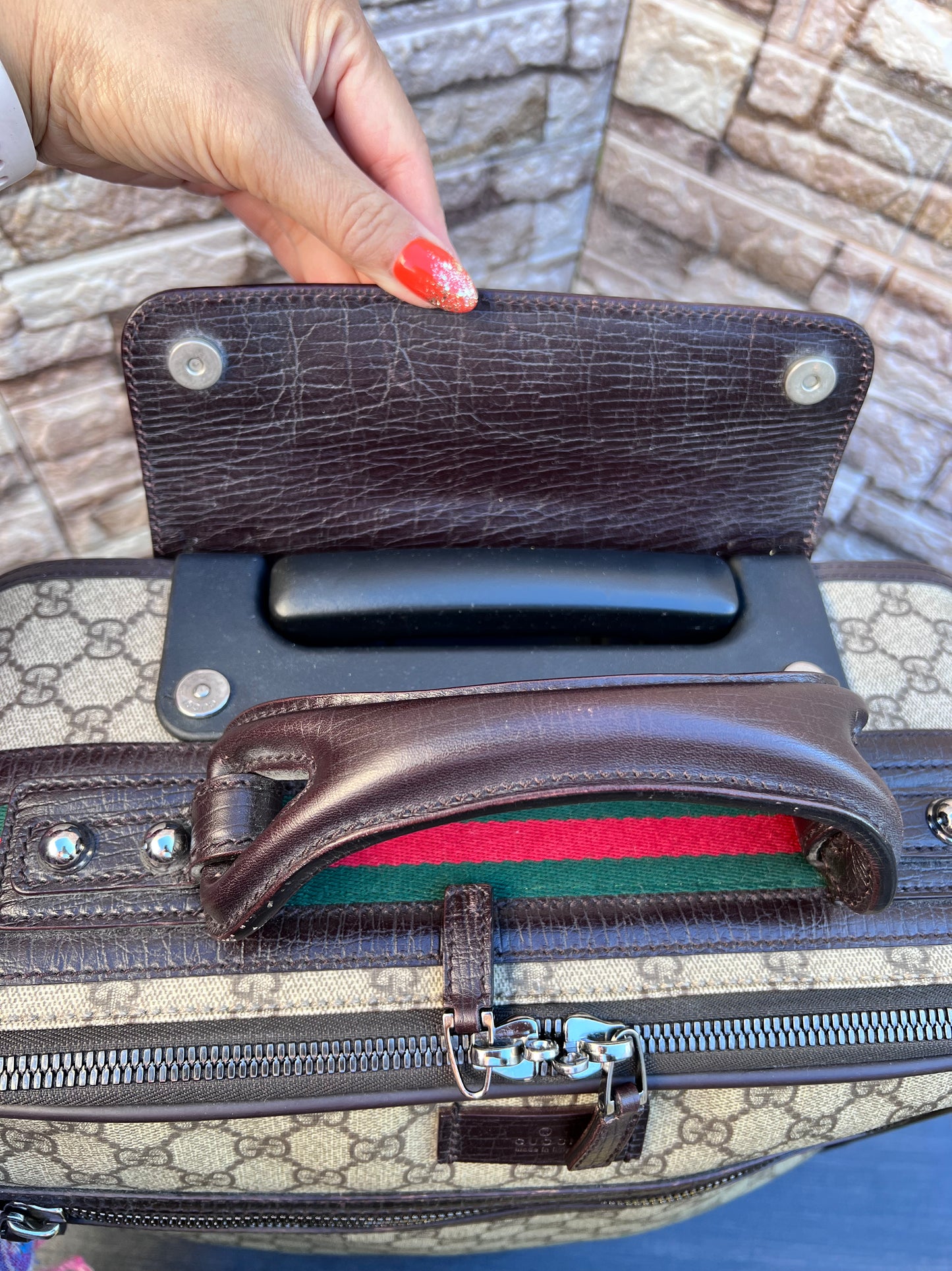 GG Supreme Rolling Suitcase