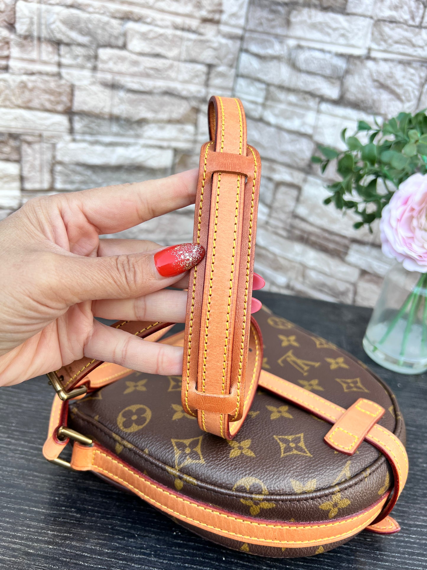 Vintage Chantilly PM Crossbody Bag