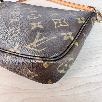 Pochette Accessories Monogram Canvas