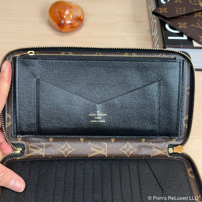 Daily Travel Organizer Wallet Monogram Canvas Noir