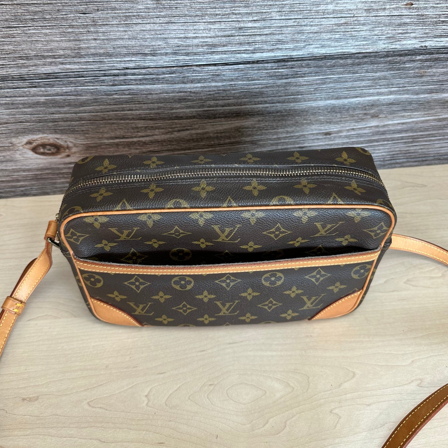 Trocadero 27 Monogram Crossbody Bag
