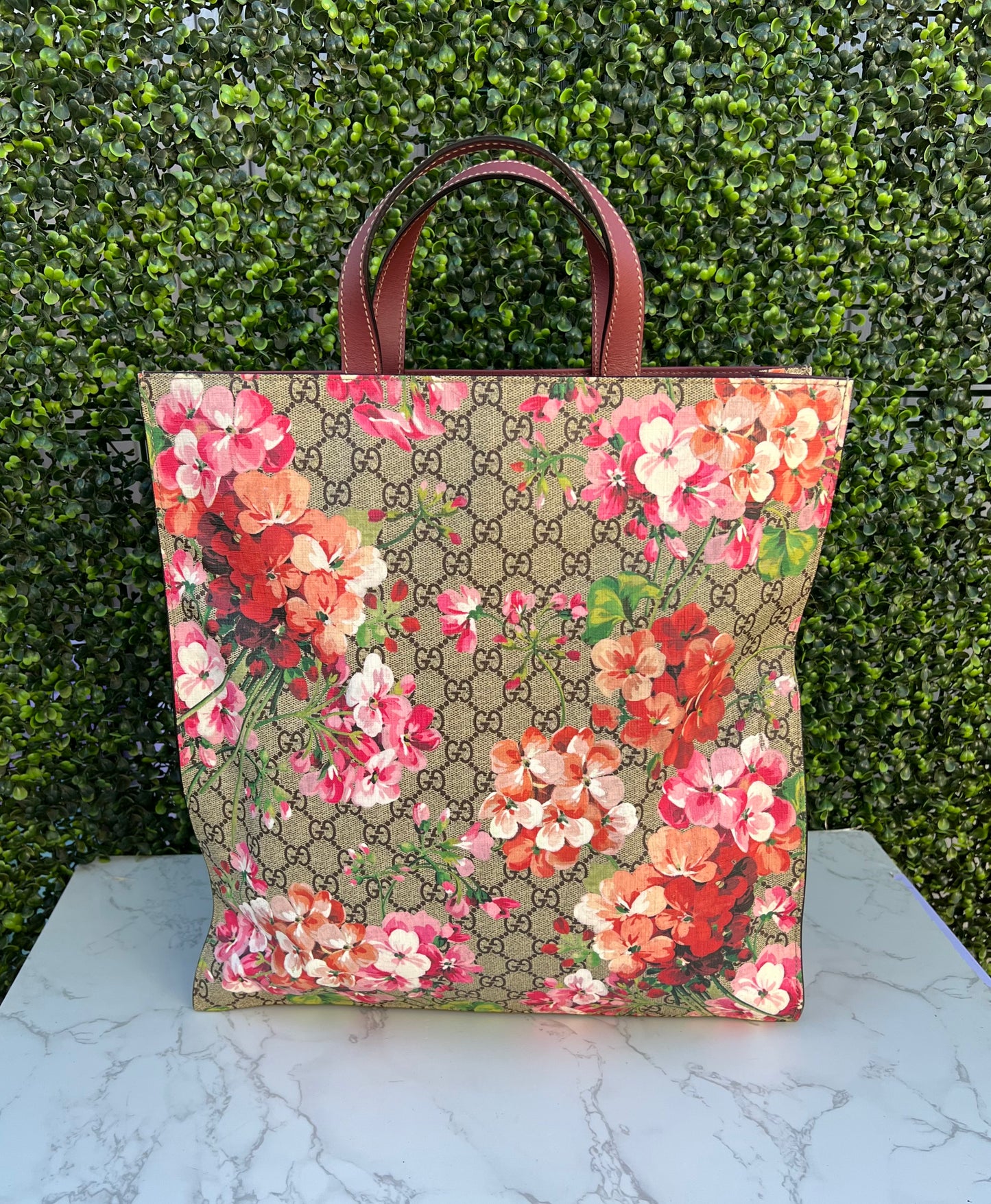 Soft GG Supreme Monogram Blooms Vertical Tote Beige Multicolor Antique Rose