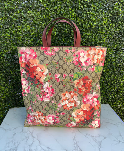 Soft GG Supreme Monogram Blooms Vertical Tote Beige Multicolor Antique Rose