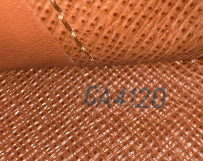 XL Insolite Organizer Wallet
