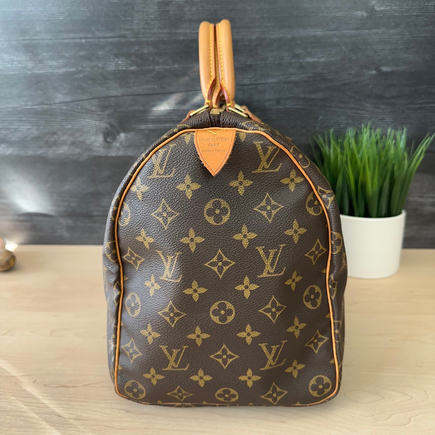 Authentic Louis Vuitton Speedy 40