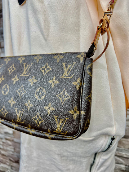 Pochette Accessories Monogram Canvas
