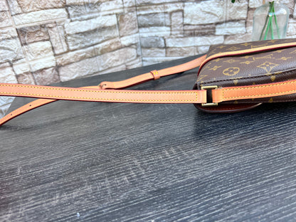 Vintage Chantilly PM Crossbody Bag