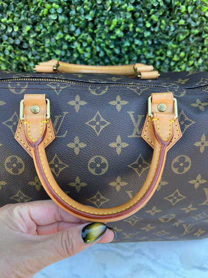 Speedy 35 Monogram