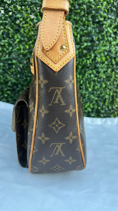 Hudson GM Crossbody Bag With Two Straps Monogram Canvas
