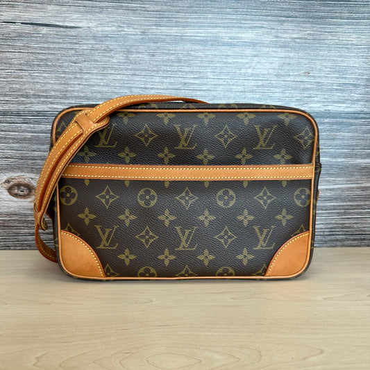 Trocadero 27 Monogram Crossbody Bag