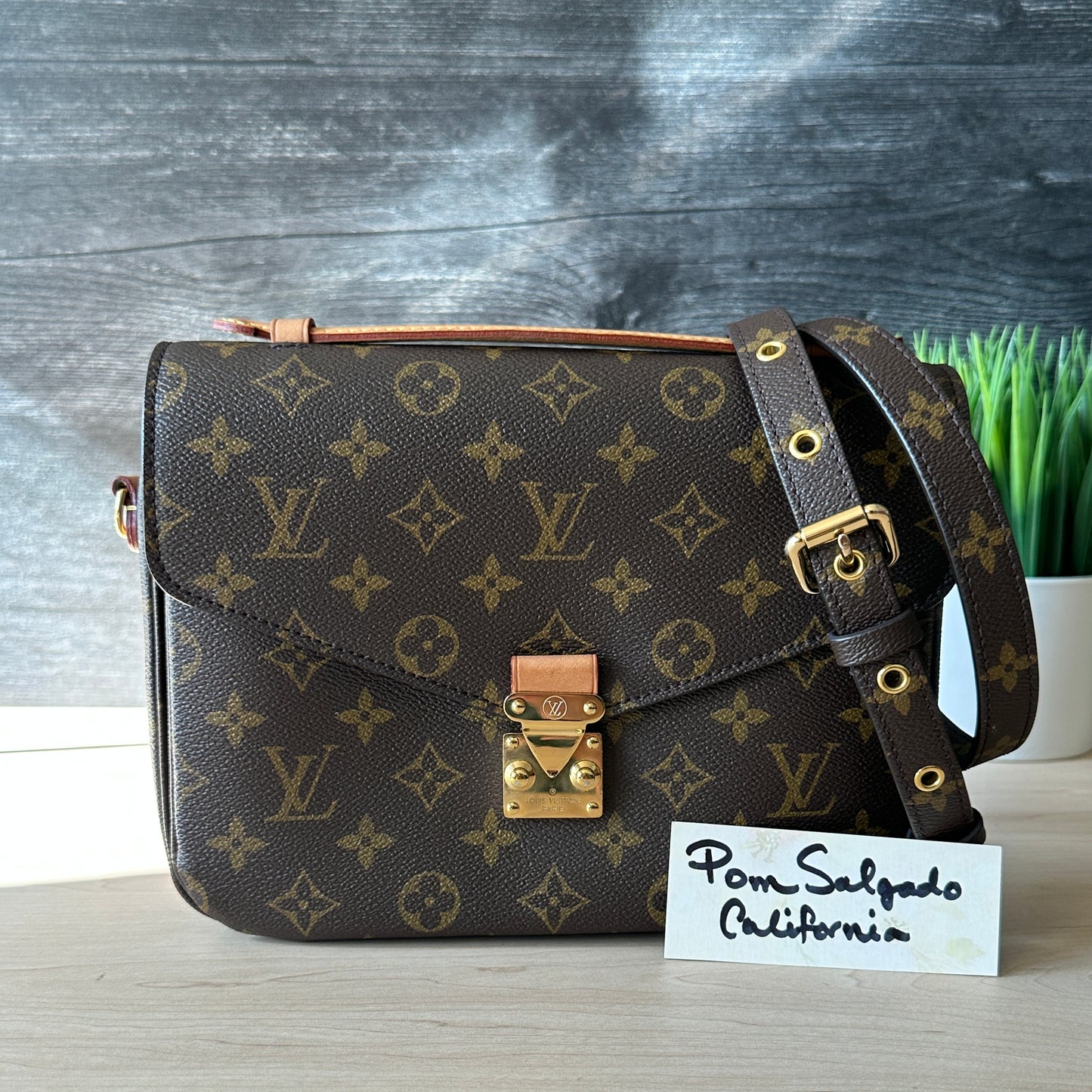Authentic Preowned Louis Vuitton Pochette Metis