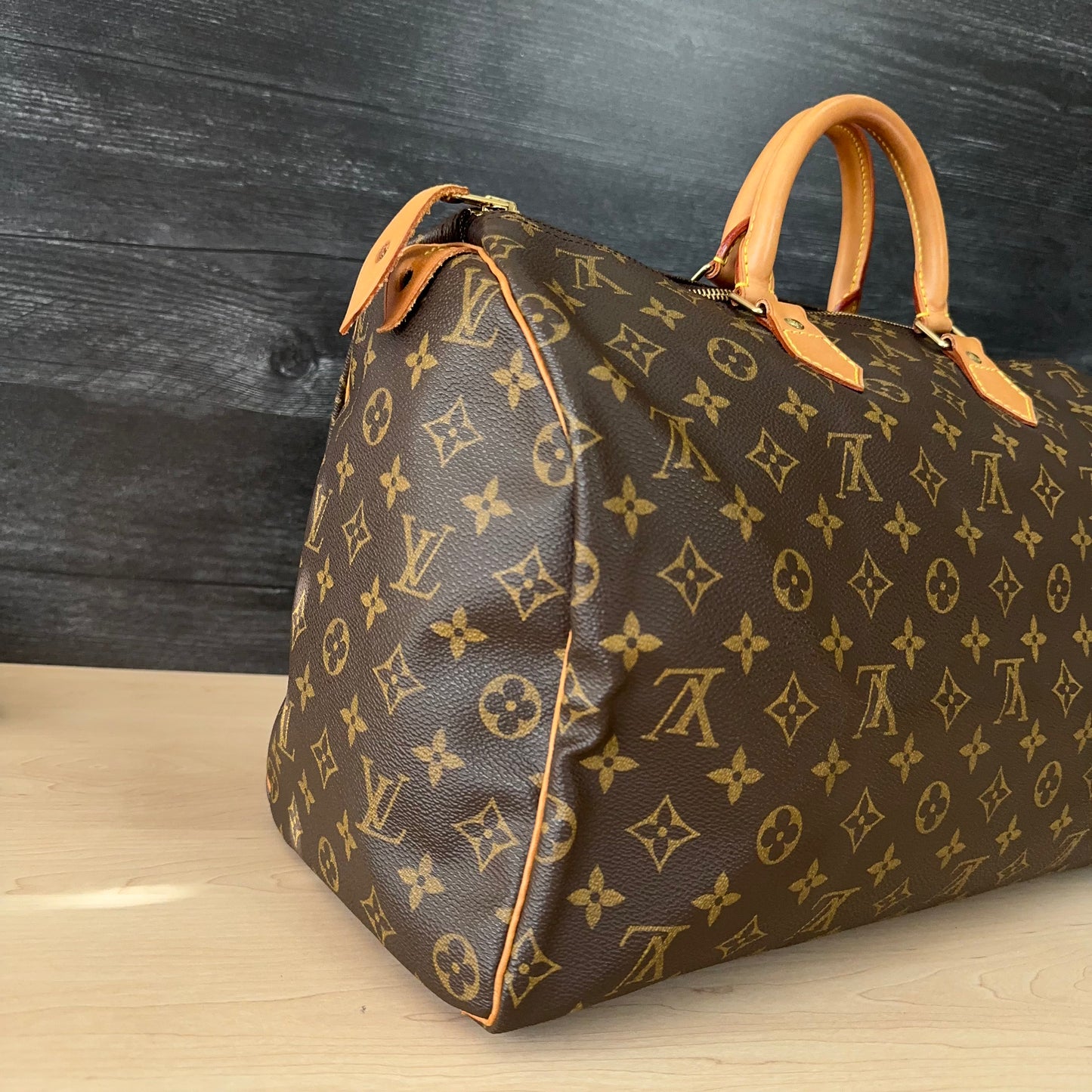 Authentic Louis Vuitton Speedy 40