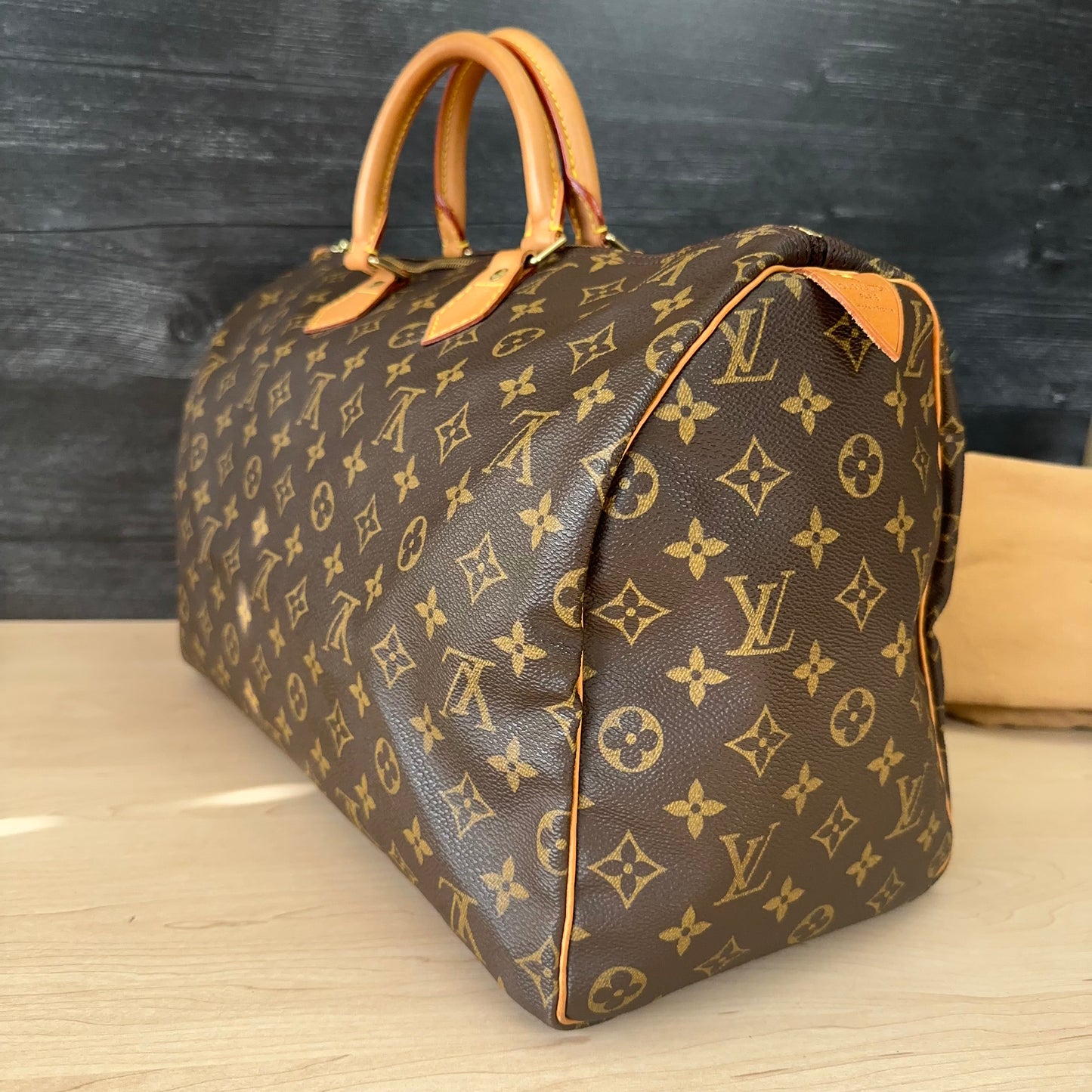 Authentic Louis Vuitton Speedy 40
