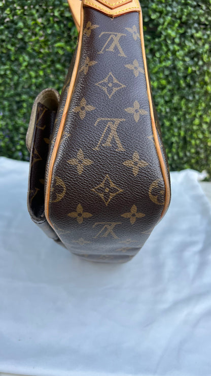Hudson GM Crossbody Bag With Two Straps Monogram Canvas