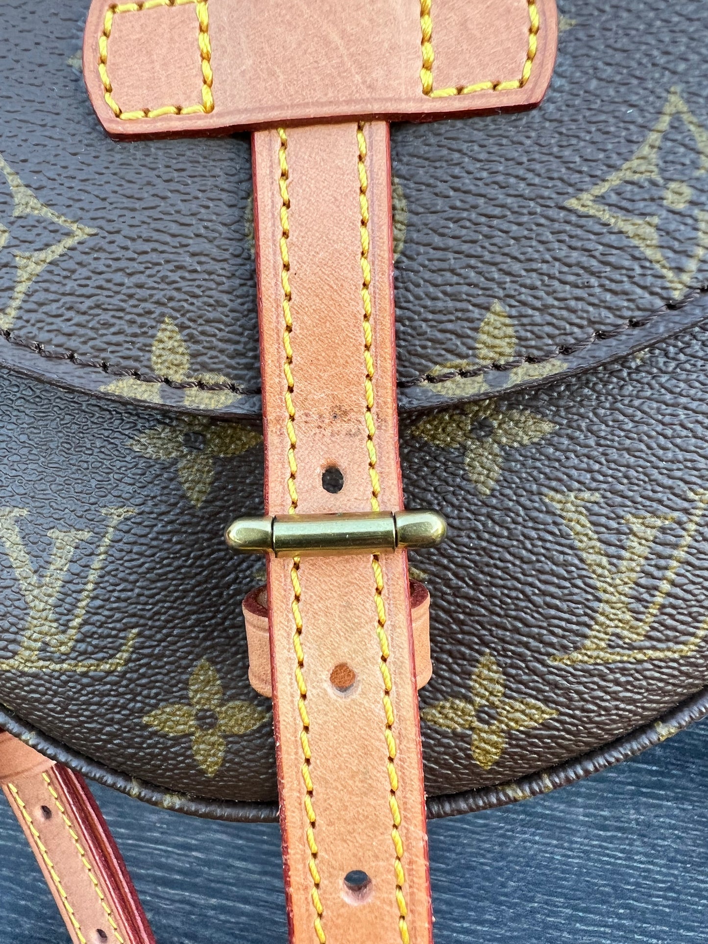 Vintage Chantilly PM Crossbody Bag