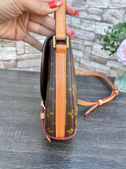 Vintage Chantilly PM Crossbody Bag