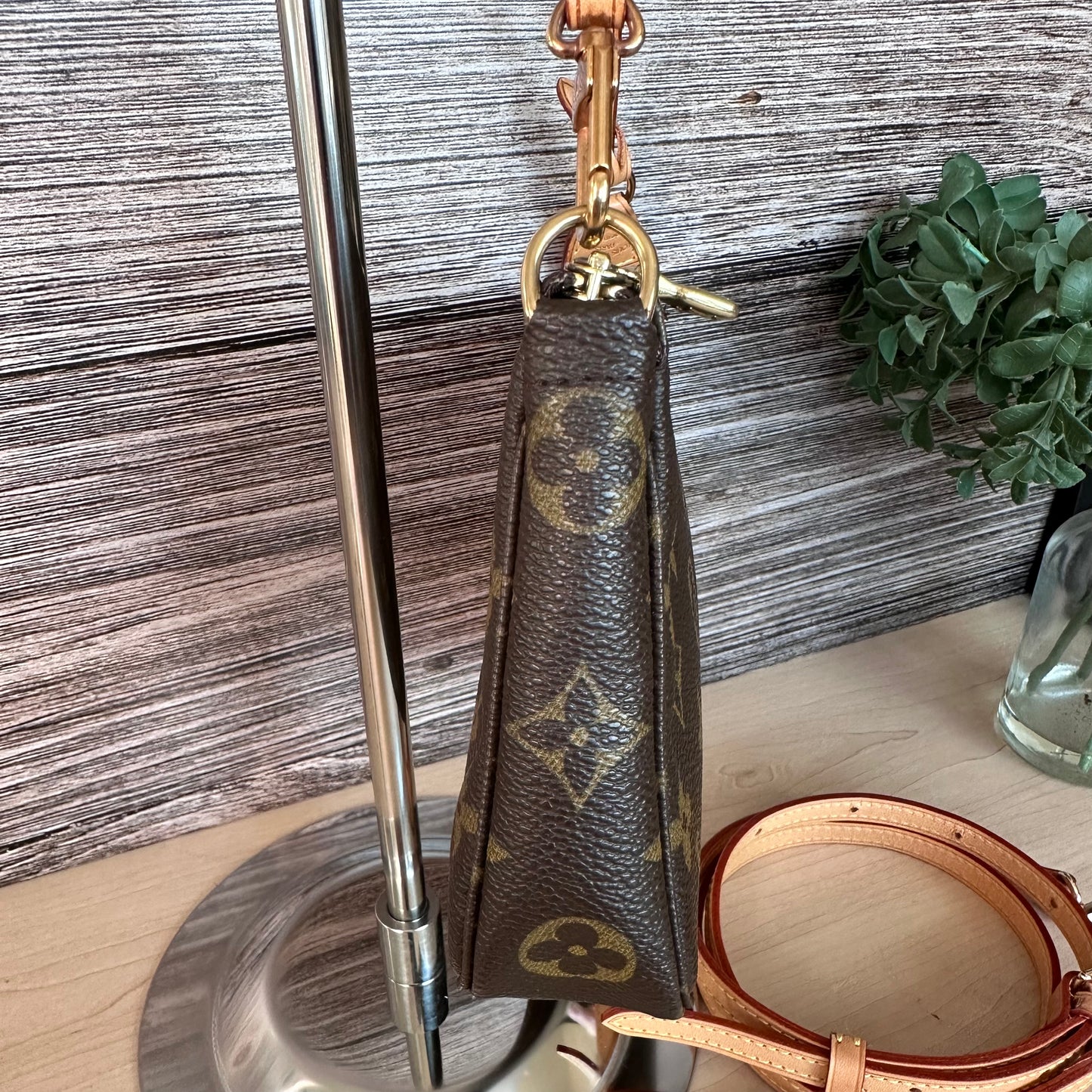 Pochette Accessories Monogram Canvas
