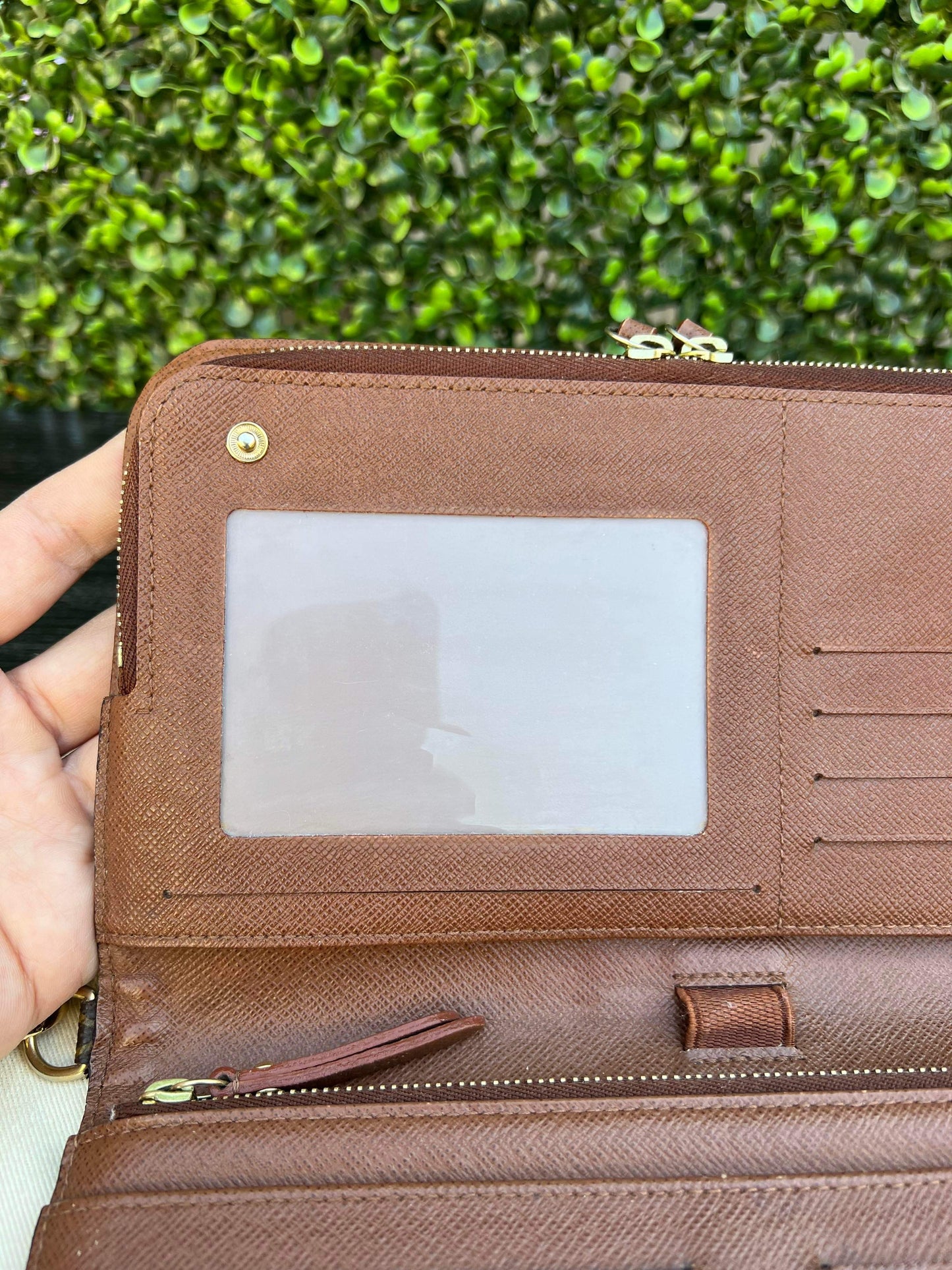 XL Insolite Organizer Wallet