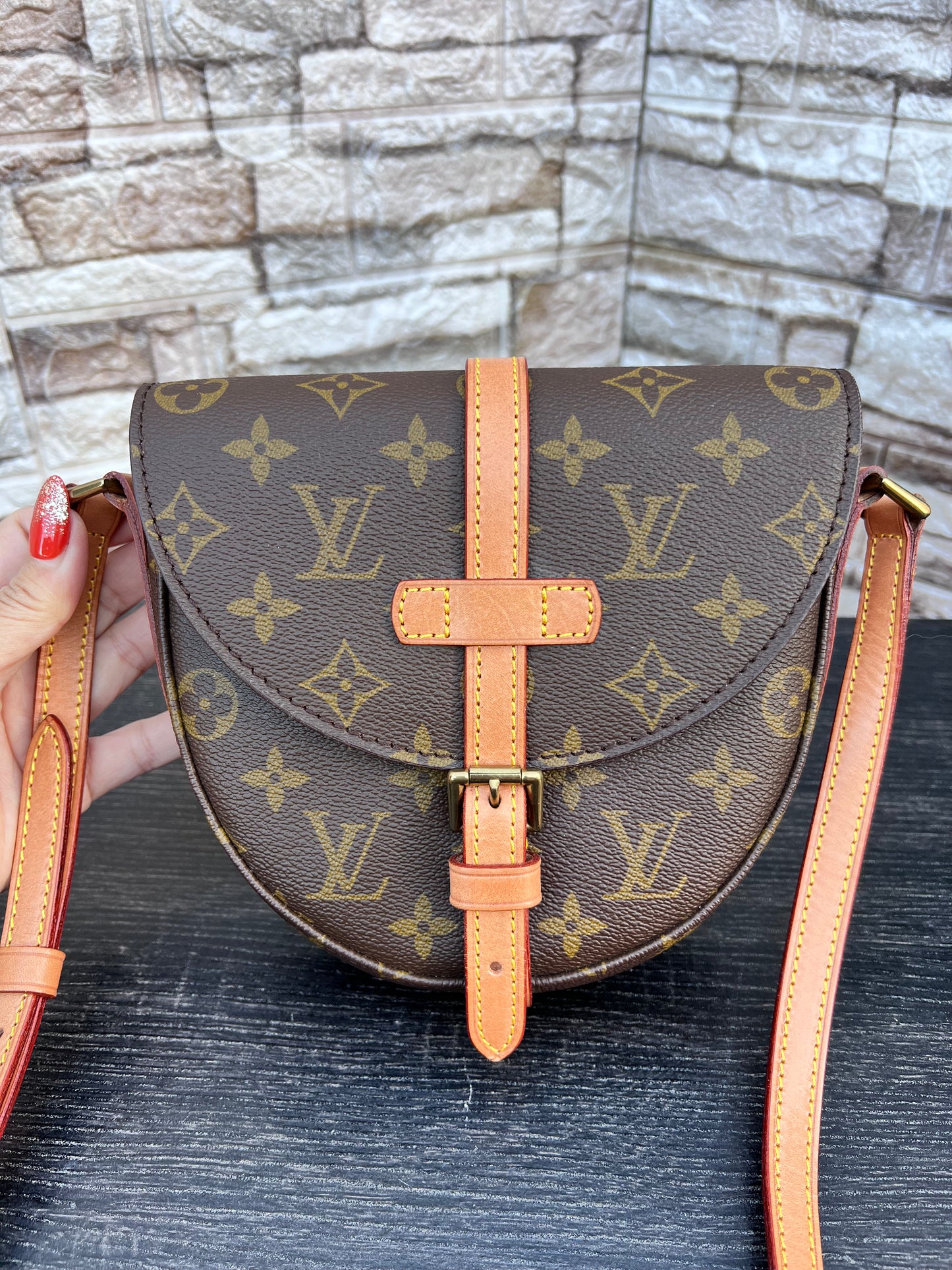 Vintage Chantilly PM Crossbody Bag